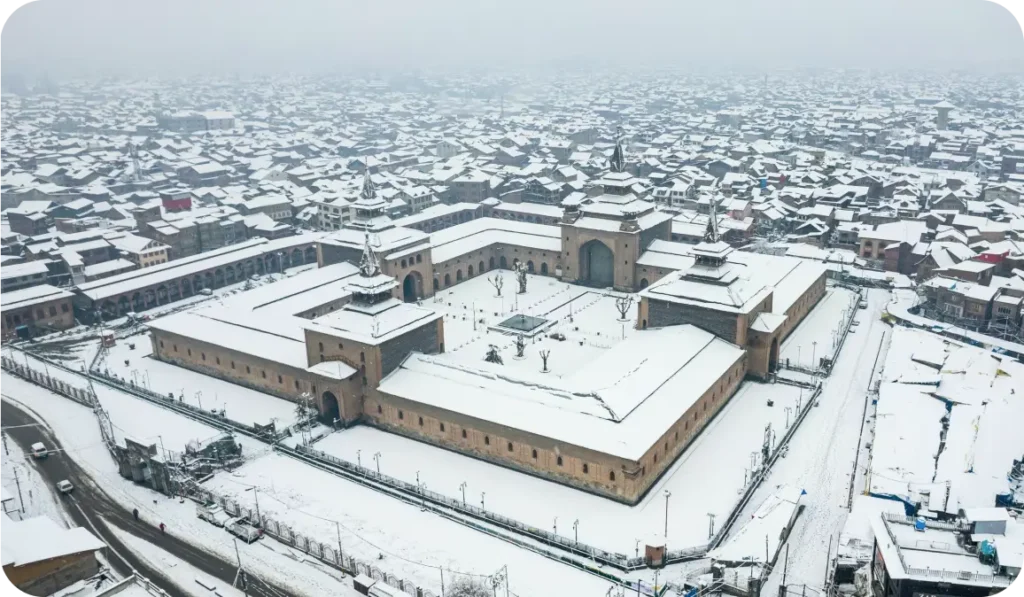 Jamia Masjid – The Heart of Srinagar