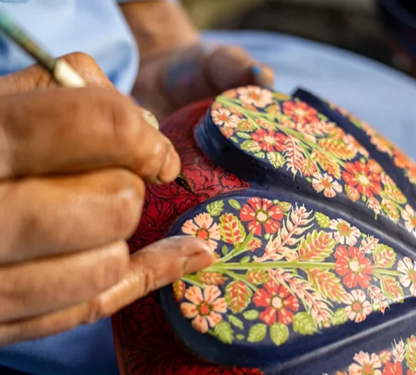 The Timeless Elegance of Kashmir: A Journey Through Its Arts and Crafts